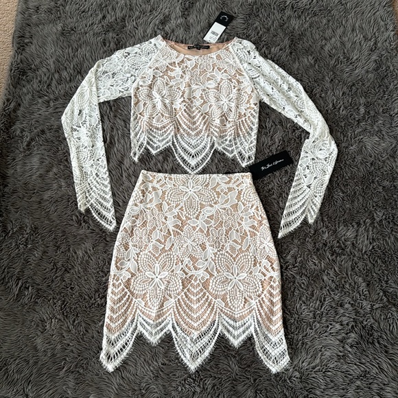 FOR LOVE AND LEMONS LACE CROP TOP AND SKIRT - Picture 8 of 15